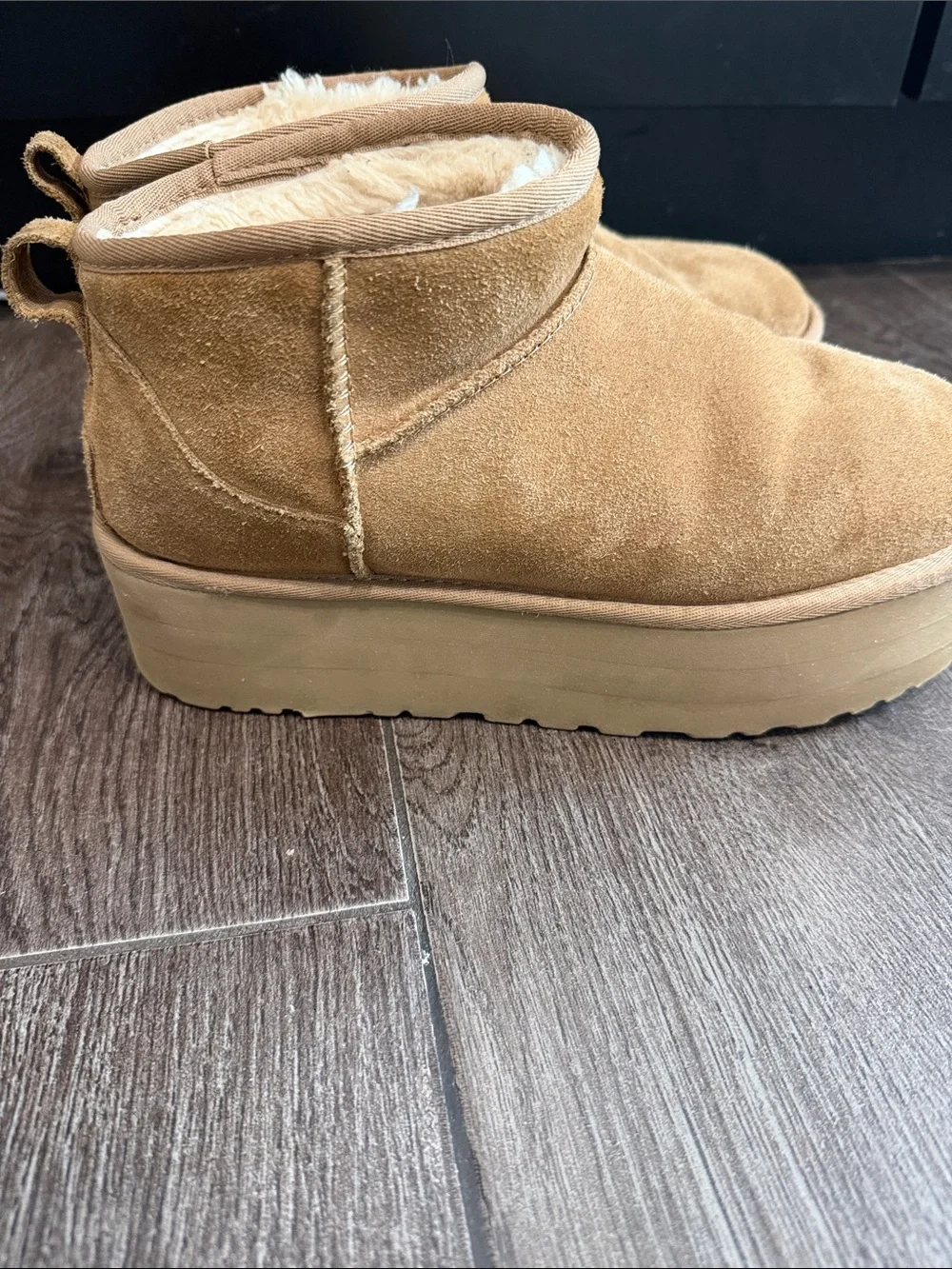 Ugg Mini Platform chestnut Boots Size 10